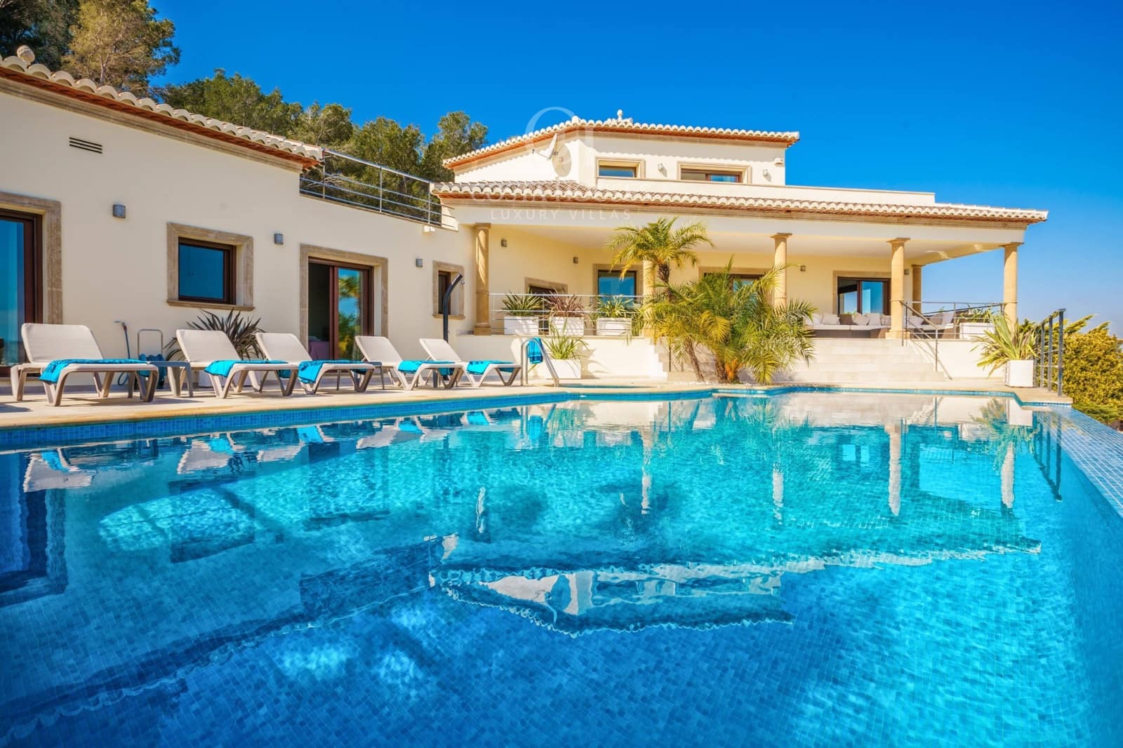 4 soveværelse Villa til salg i Javea / Xabia med swimmingpool garage - € 1.395.000 (Ref: 9778086)
