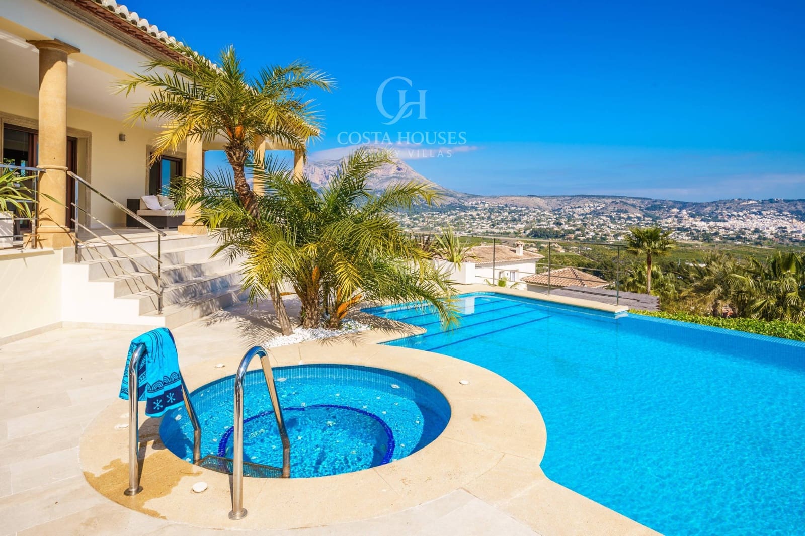 4 soveværelse Villa til salg i Javea / Xabia med swimmingpool garage - € 1.395.000 (Ref: 9778086)