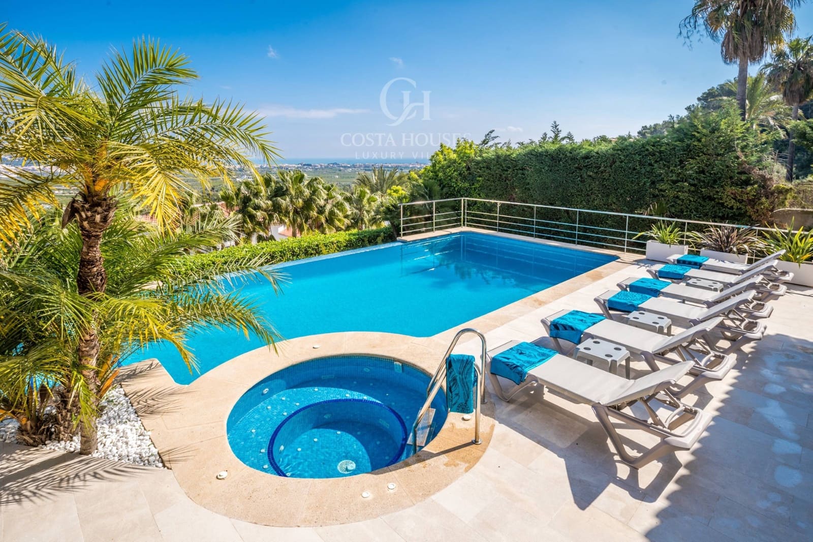 4 soveværelse Villa til salg i Javea / Xabia med swimmingpool garage - € 1.395.000 (Ref: 9778086)