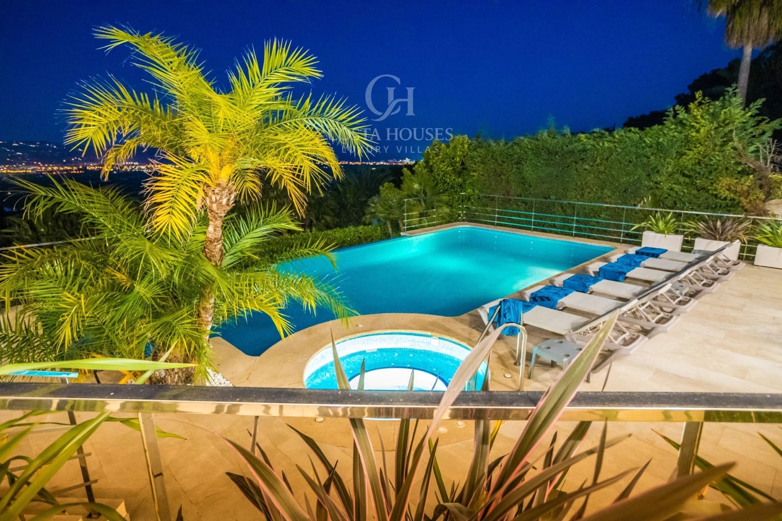 4 soveværelse Villa til salg i Javea / Xabia med swimmingpool garage - € 1.395.000 (Ref: 9778086)