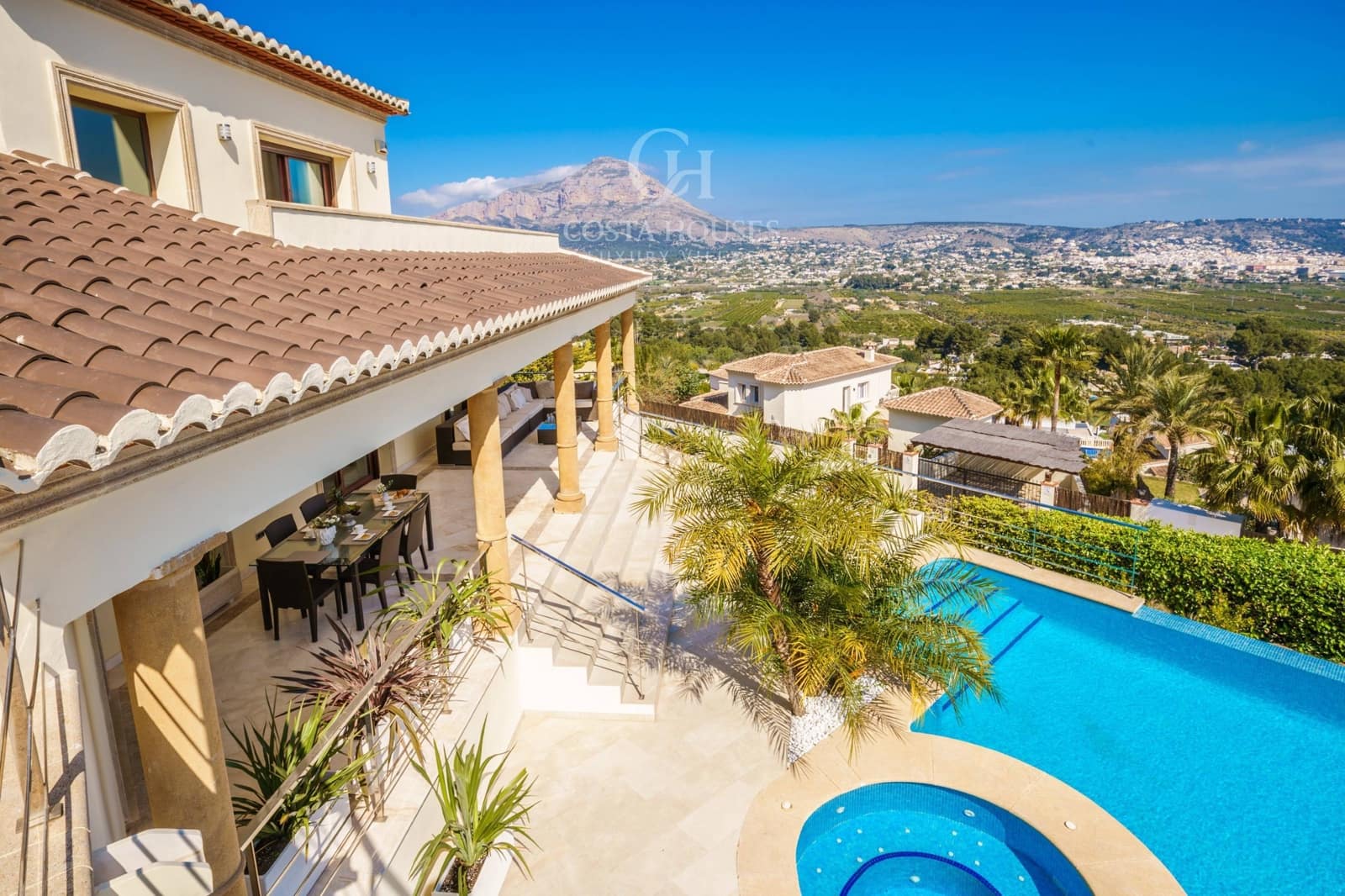 4 soveværelse Villa til salg i Javea / Xabia med swimmingpool garage - € 1.395.000 (Ref: 9778086)