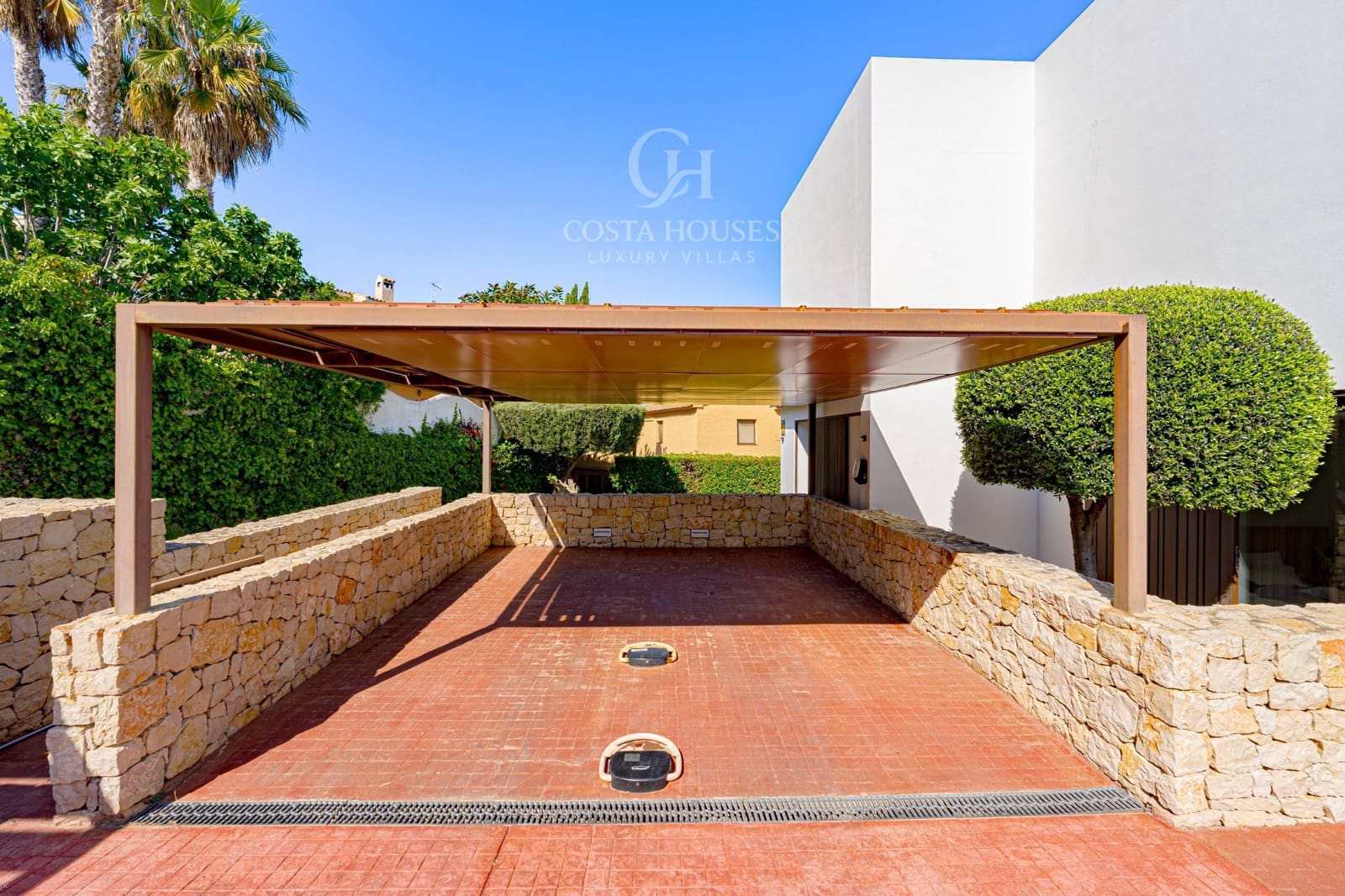 4 sovrum Villa till salu i Moraira med pool garage - 1 450 000 € (Ref: 9780514)