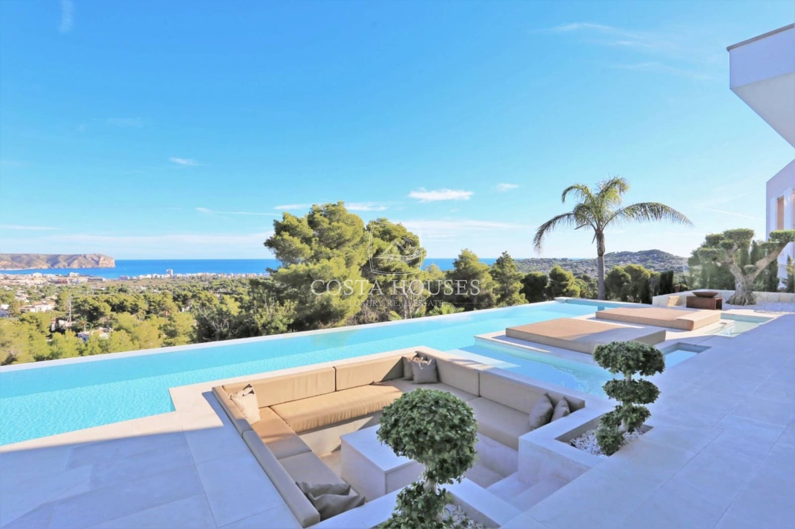4 soveværelse Villa til salg i Javea / Xabia med swimmingpool - € 2.150.000 (Ref: 9794567)