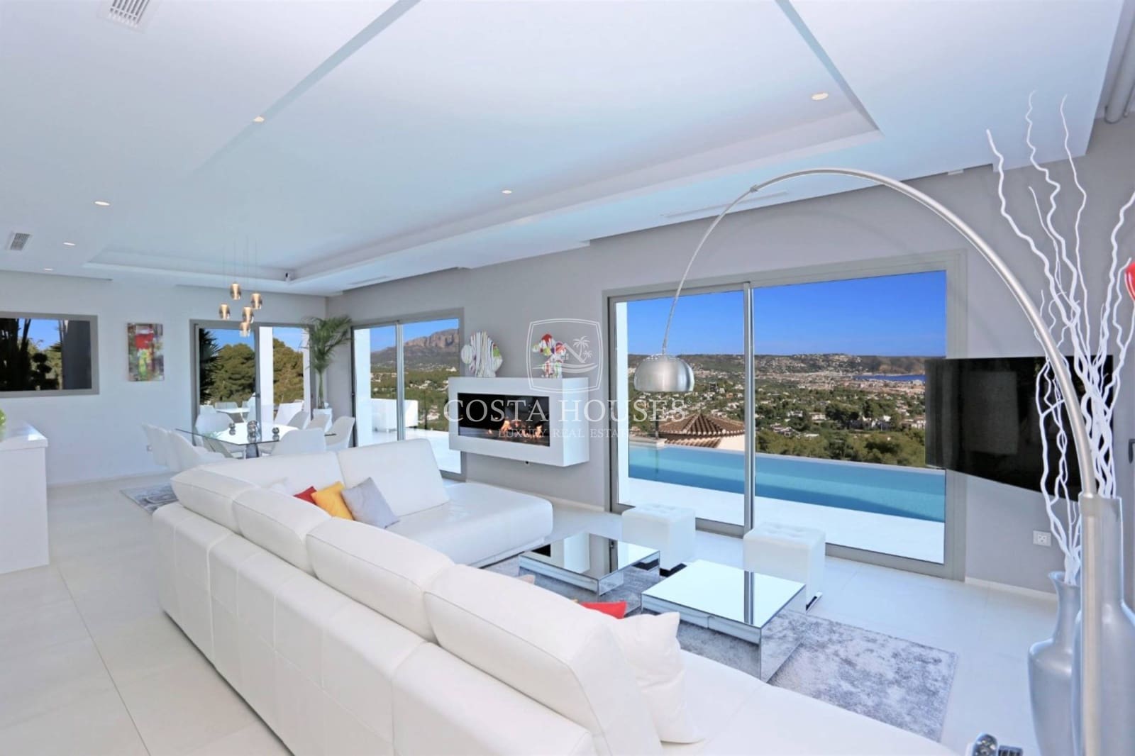 4 soveværelse Villa til salg i Javea / Xabia med swimmingpool - € 2.150.000 (Ref: 9794567)