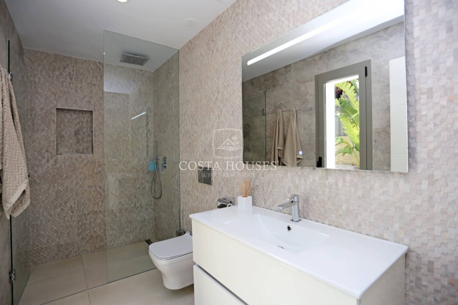 4 soveværelse Villa til salg i Javea / Xabia med swimmingpool - € 2.150.000 (Ref: 9794567)