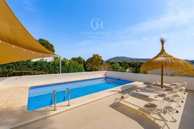 4 slaapkamer Villa te koop in Moraira, Teulada-Moraira met zwembad garage - € 1.395.000 (Ref: 9799216)