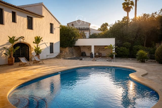 4 quarto Moradia para venda em Javea / Xàbia com piscina - 1 250 000 € (Ref: 9814358)