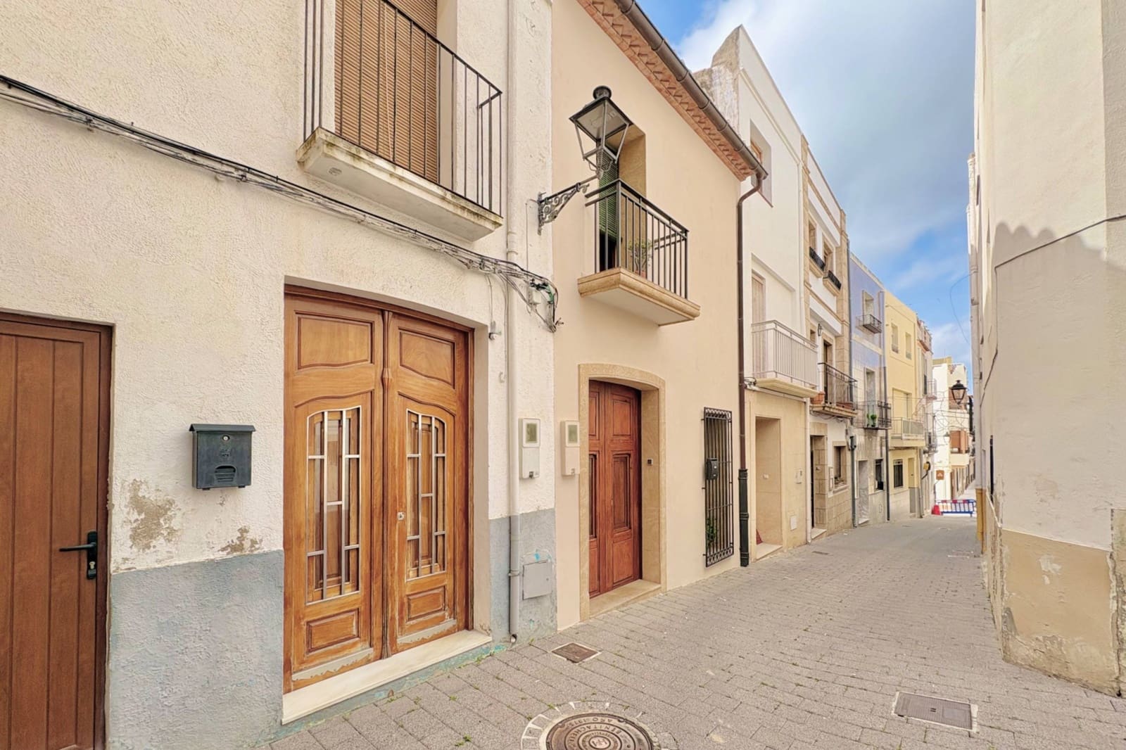 4 bedroom Townhouse for sale in Benitachell / Benitatxell - € 257,000 (Ref: 9822890)