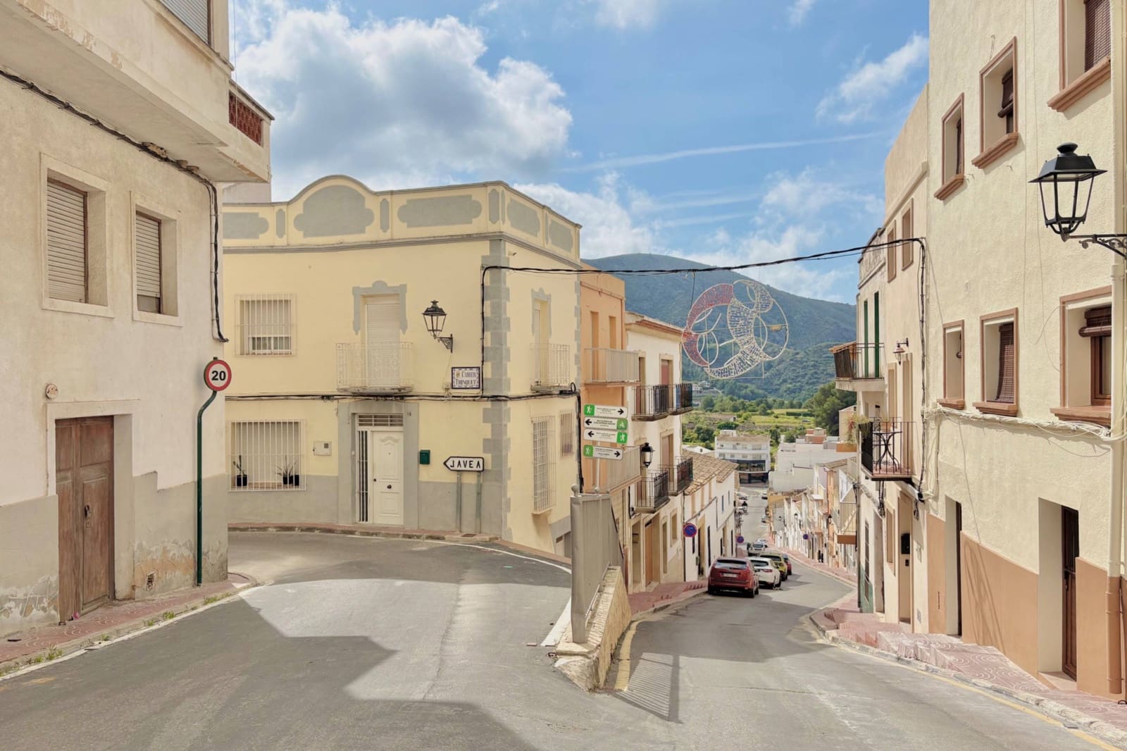 4 bedroom Townhouse for sale in Benitachell / Benitatxell - € 257,000 (Ref: 9822890)