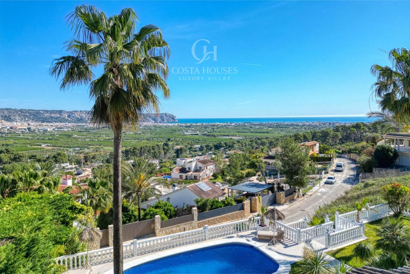 3 sypialnia Willa na sprzedaż w Javea / Xabia z basenem garażem - 995 000 € (Ref: 9822891)