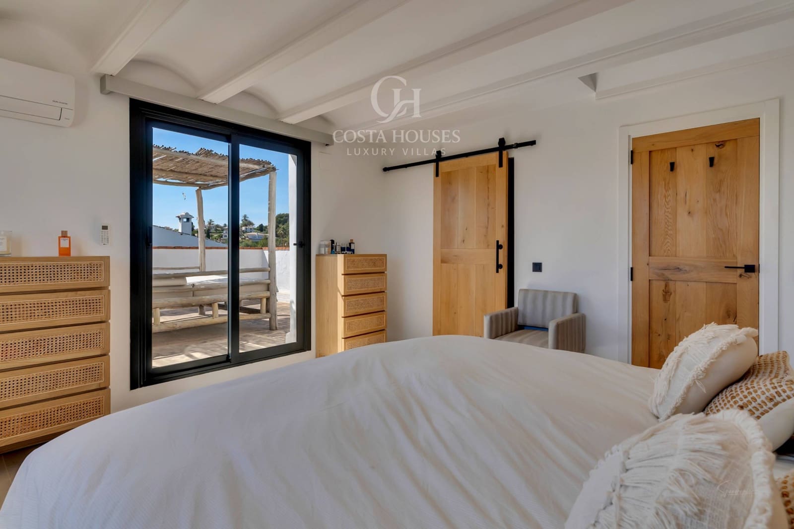 4 sypialnia Willa na sprzedaż w Javea / Xabia z basenem - 1 430 000 € (Ref: 9822892)