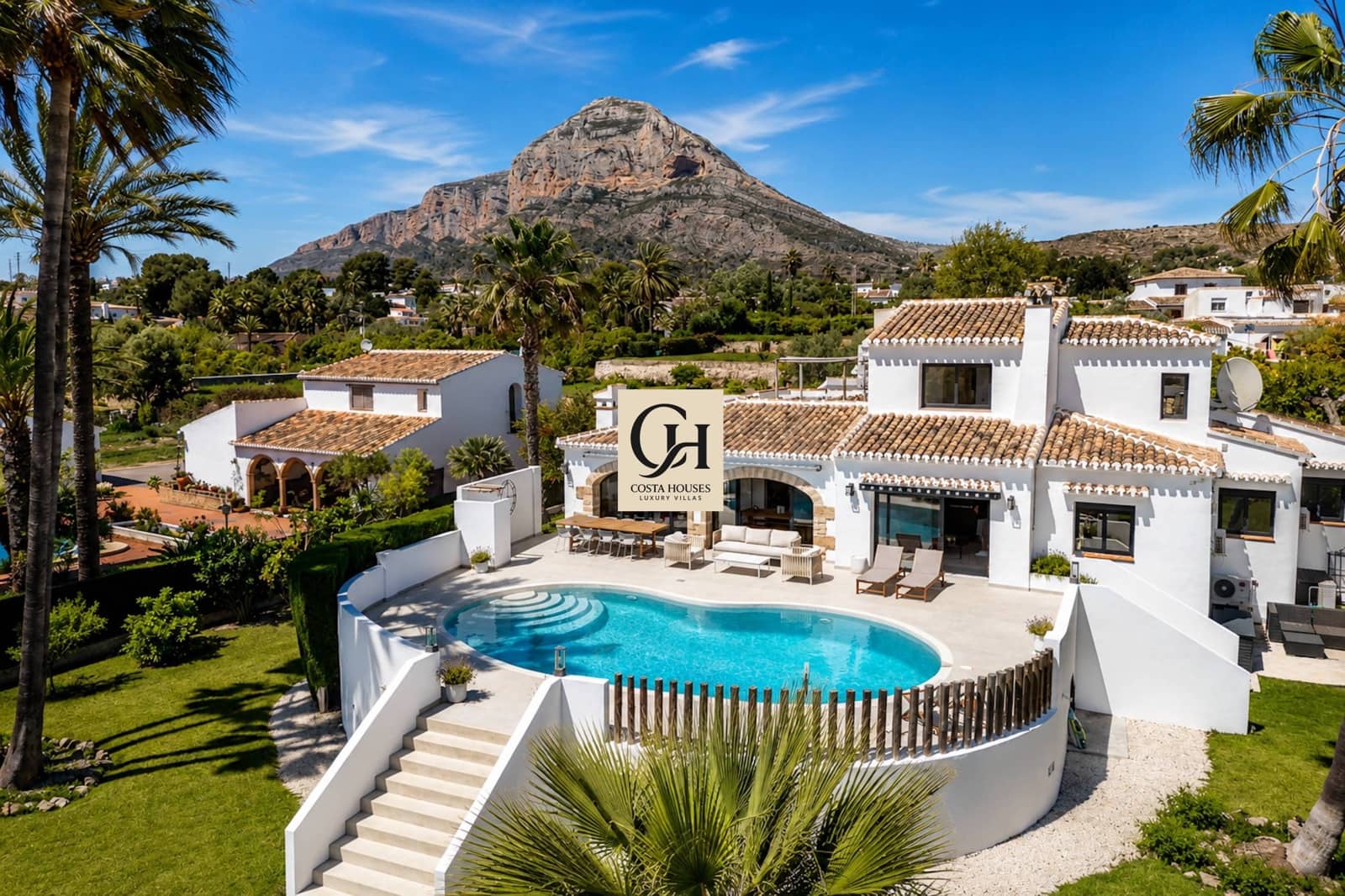 4 sypialnia Willa na sprzedaż w Javea / Xabia z basenem - 1 430 000 € (Ref: 9822892)