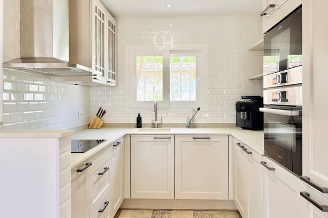 3 slaapkamer Villa te koop in Benissa met zwembad garage - € 795.000 (Ref: 9825223)