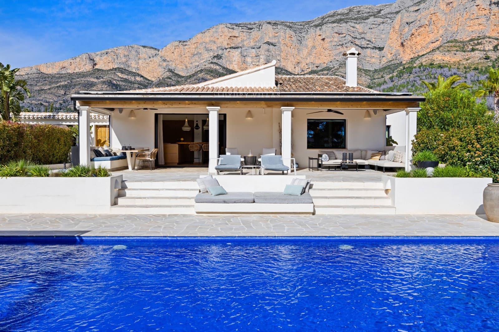 5 makuuhuone Huvila myytävänä paikassa Javea / Xabia mukana uima-altaan - 2 190 000 € (Ref: 9829069)