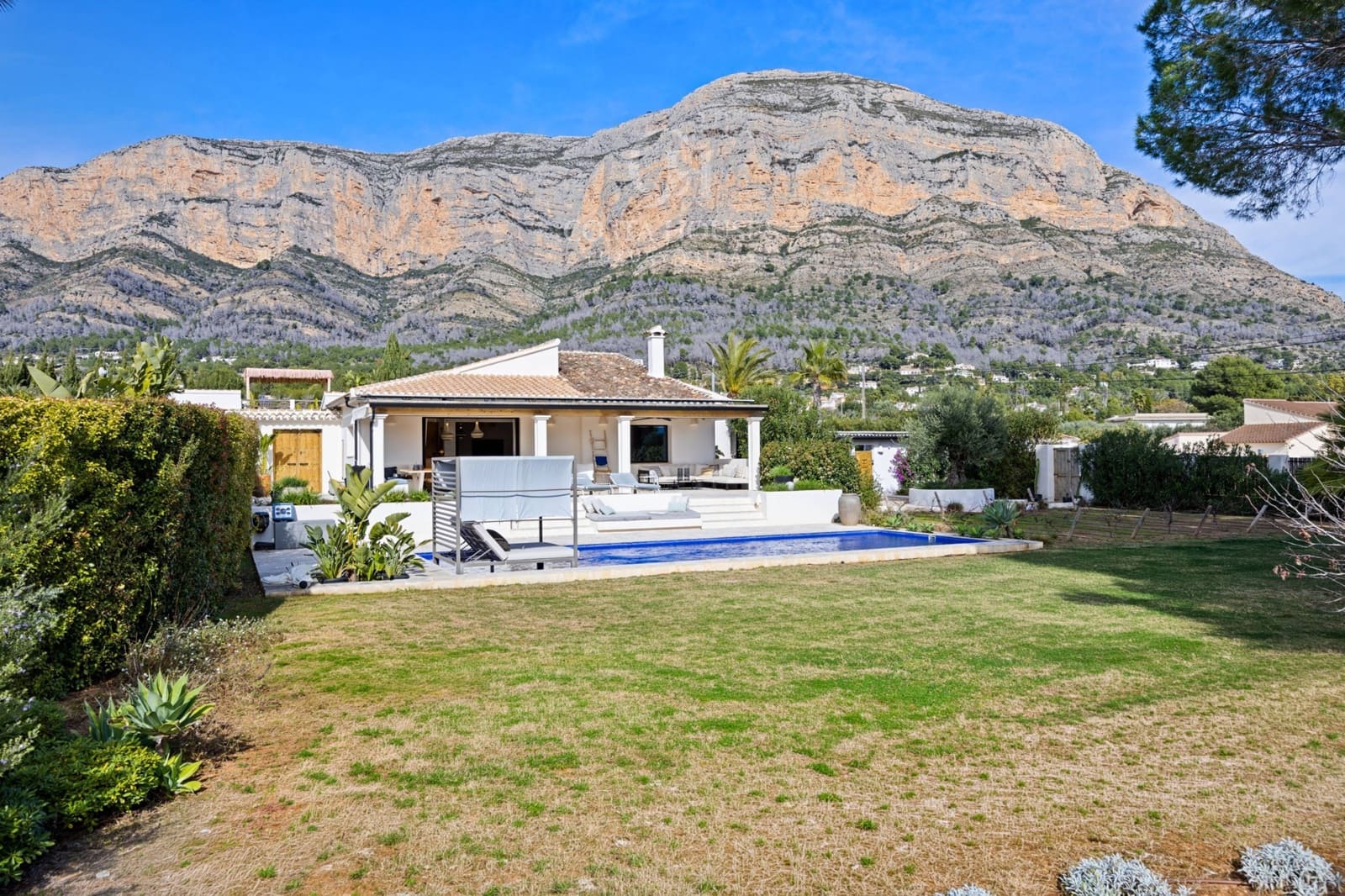 5 makuuhuone Huvila myytävänä paikassa Javea / Xabia mukana uima-altaan - 2 190 000 € (Ref: 9829069)