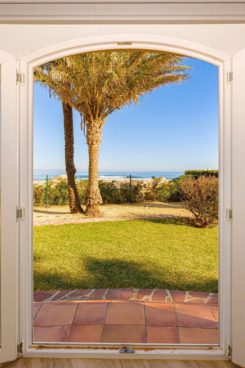 3 bedroom Villa for sale in Els Poblets with pool - € 789,500 (Ref: 9840362)