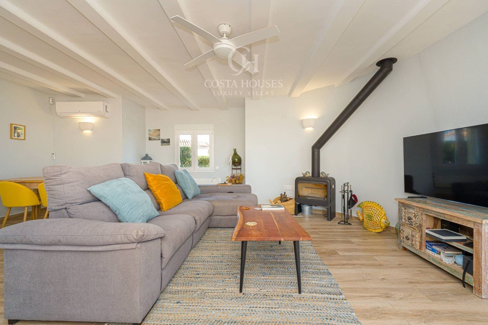 3 bedroom Villa for sale in Els Poblets with pool - € 789,500 (Ref: 9840362)