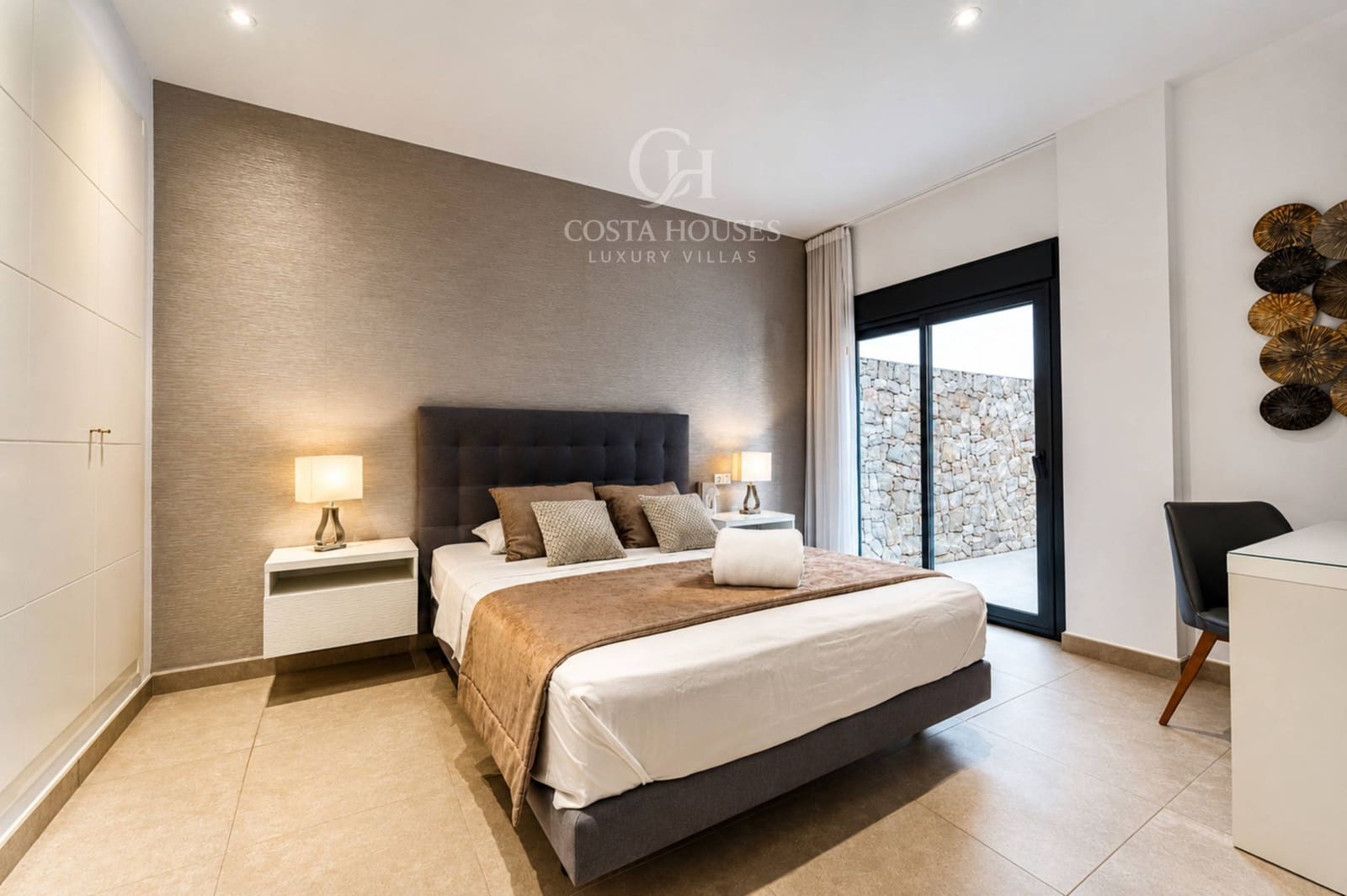 5 bedroom Villa for sale in Moraira with pool - € 1,495,000 (Ref: 9851721)