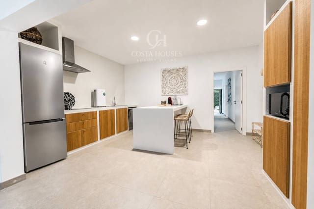 5 soverom Villa til salgs i Moraira, Teulada-Moraira med svømmebasseng - € 1 495 000 (Ref: 9851721)