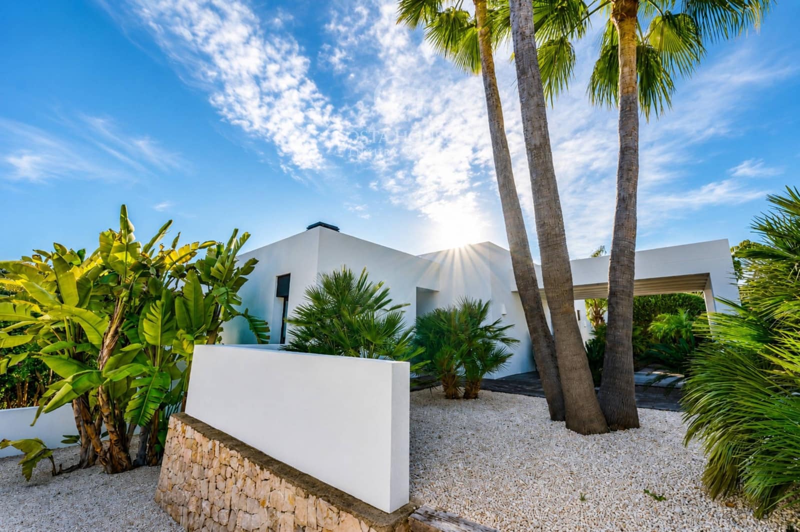 5 bedroom Villa for sale in Moraira with pool - € 1,495,000 (Ref: 9851721)