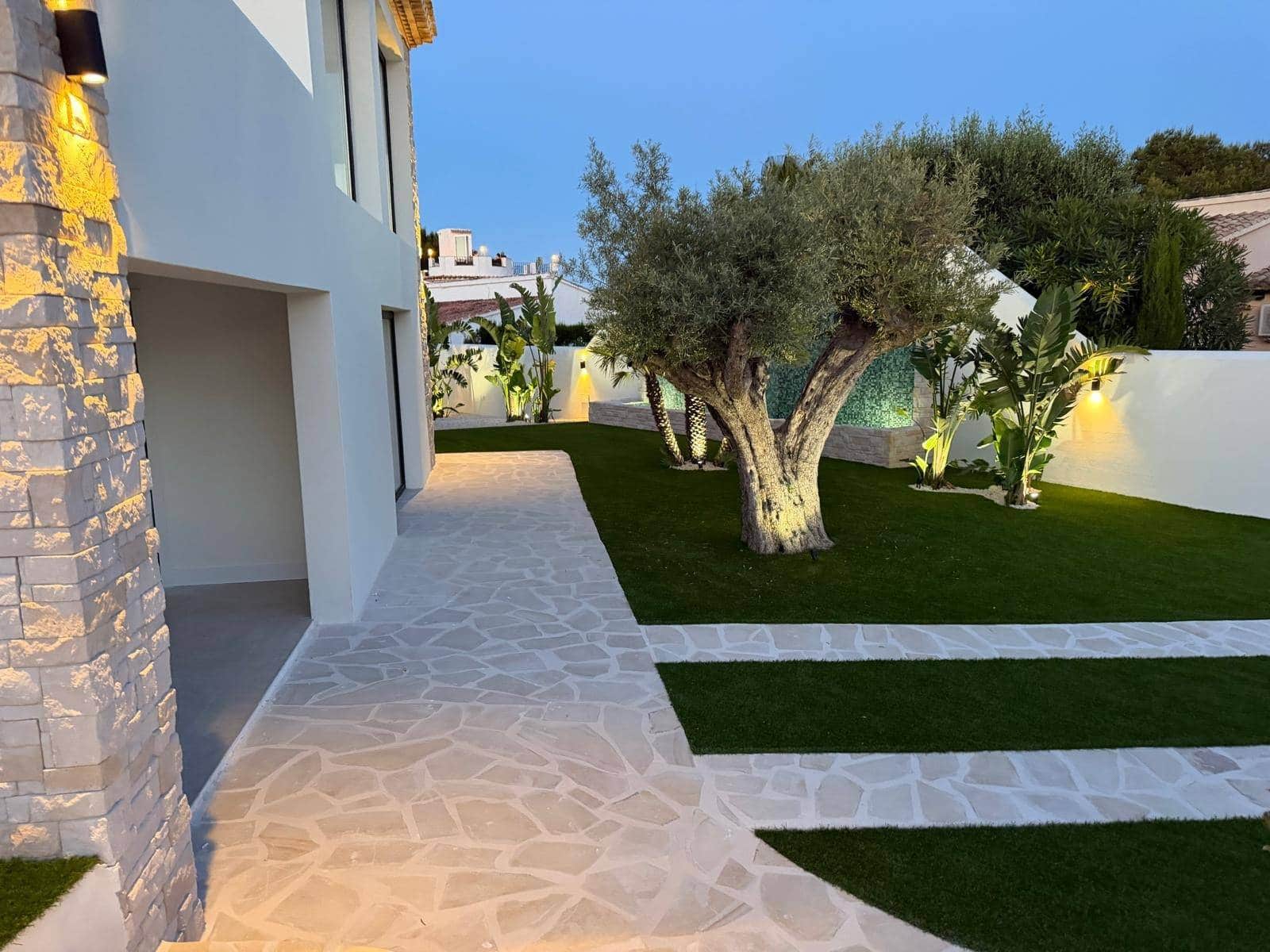 4 soveværelse Villa til salg i Javea / Xabia med swimmingpool garage - € 1.950.000 (Ref: 9860078)