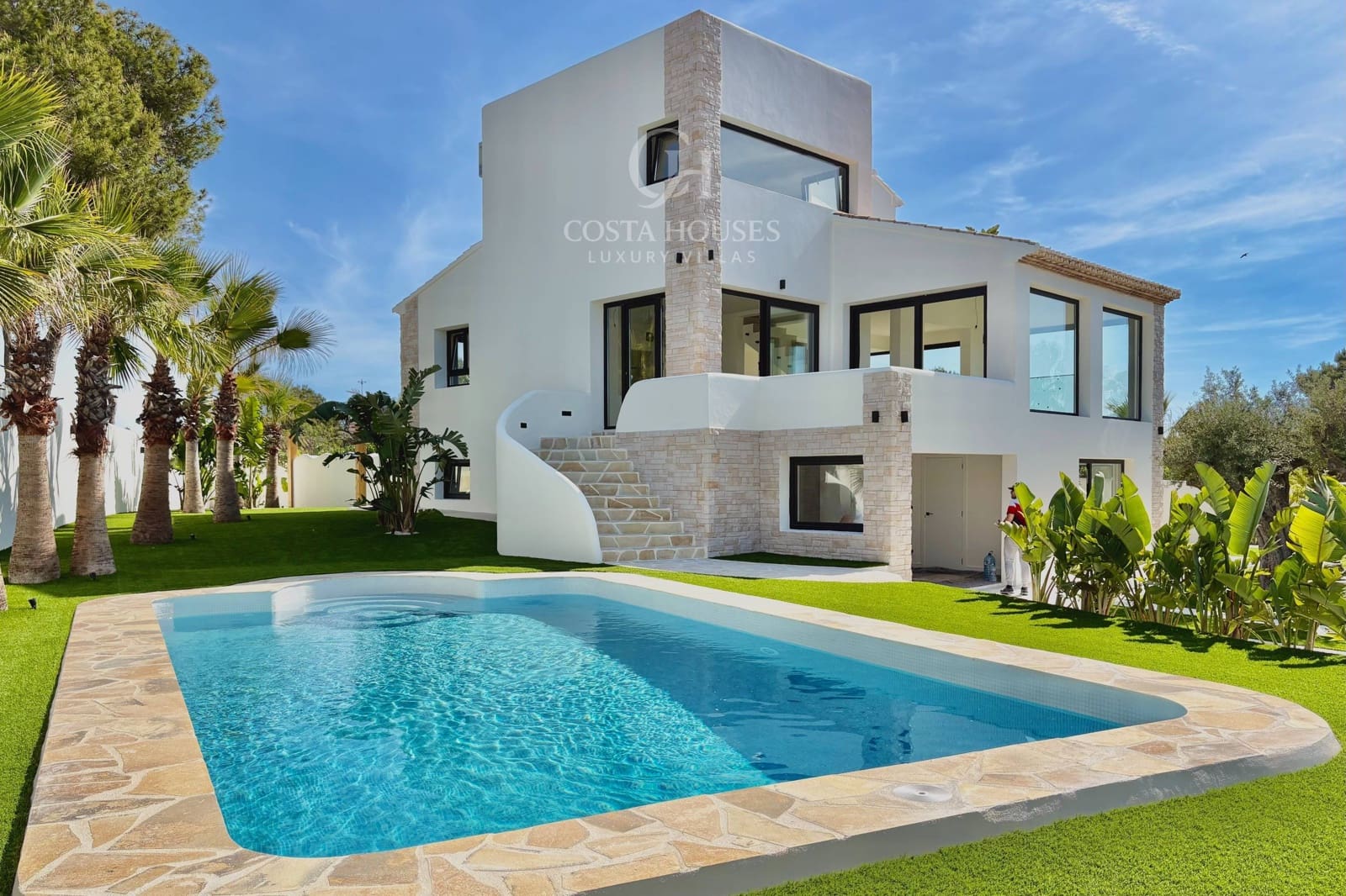 4 soveværelse Villa til salg i Javea / Xabia med swimmingpool garage - € 1.950.000 (Ref: 9860078)