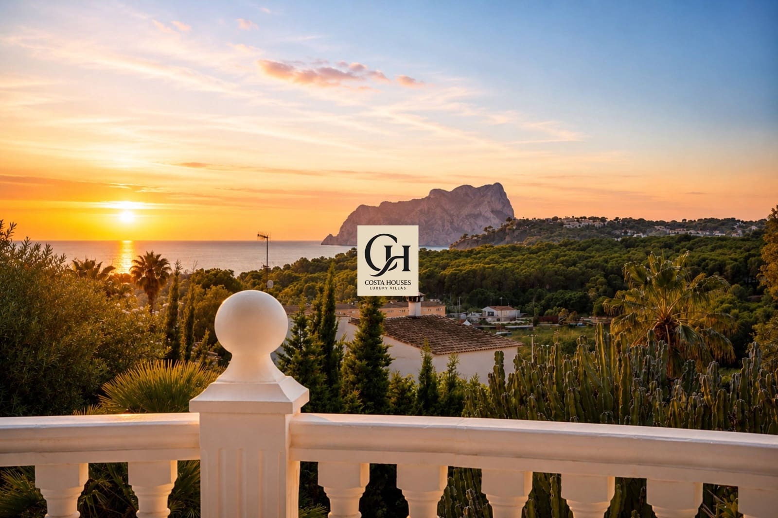 5 bedroom Villa for sale in Moraira with pool - € 1,300,000 (Ref: 9876389)