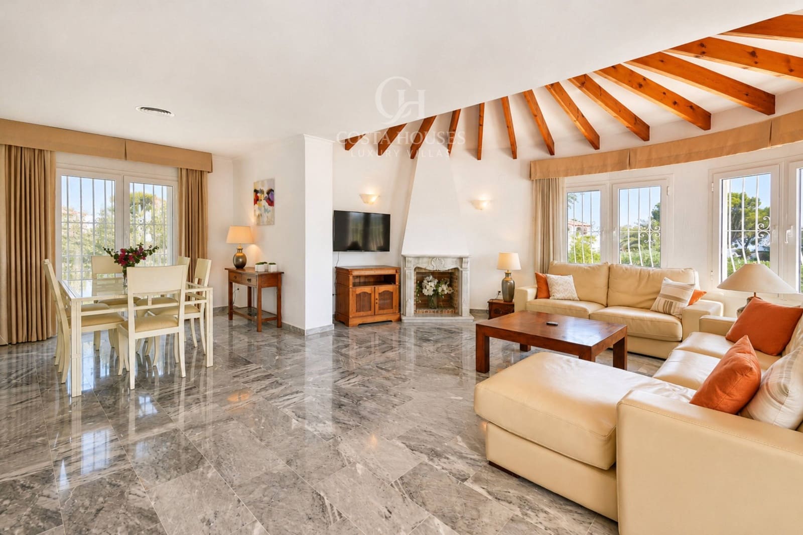5 bedroom Villa for sale in Moraira with pool - € 1,300,000 (Ref: 9876389)