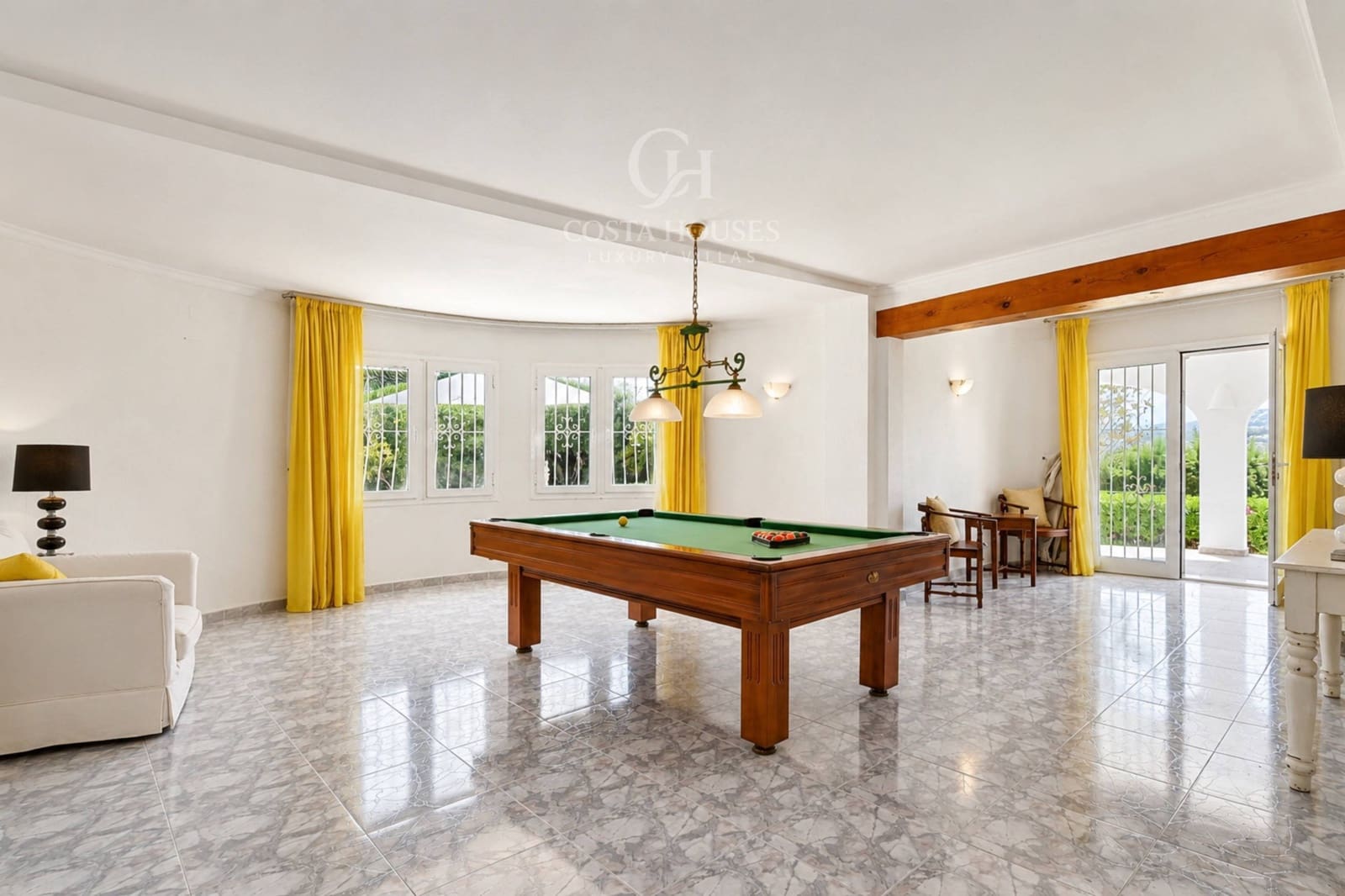 5 bedroom Villa for sale in Moraira with pool - € 1,300,000 (Ref: 9876389)