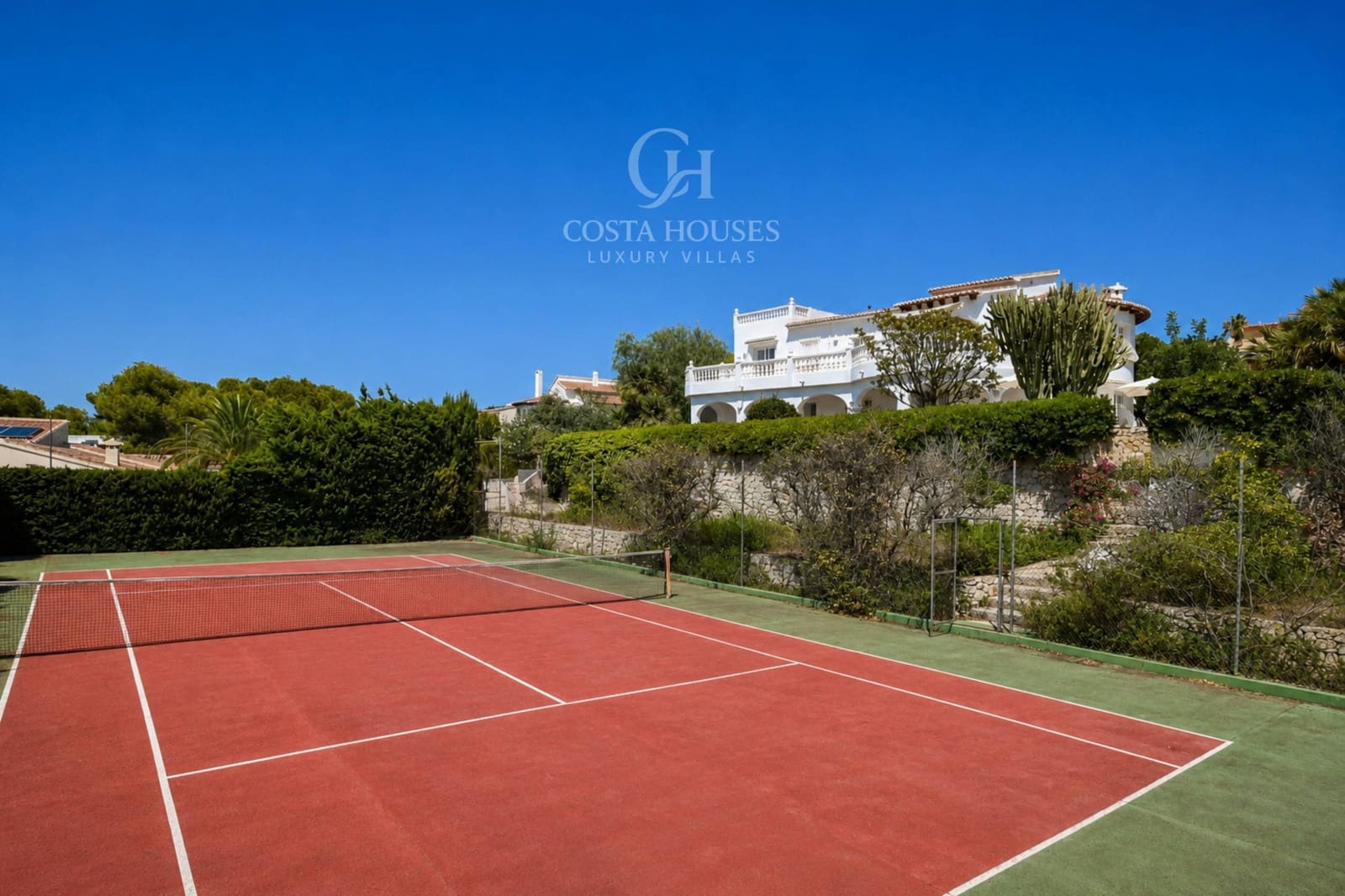 5 bedroom Villa for sale in Moraira with pool - € 1,300,000 (Ref: 9876389)