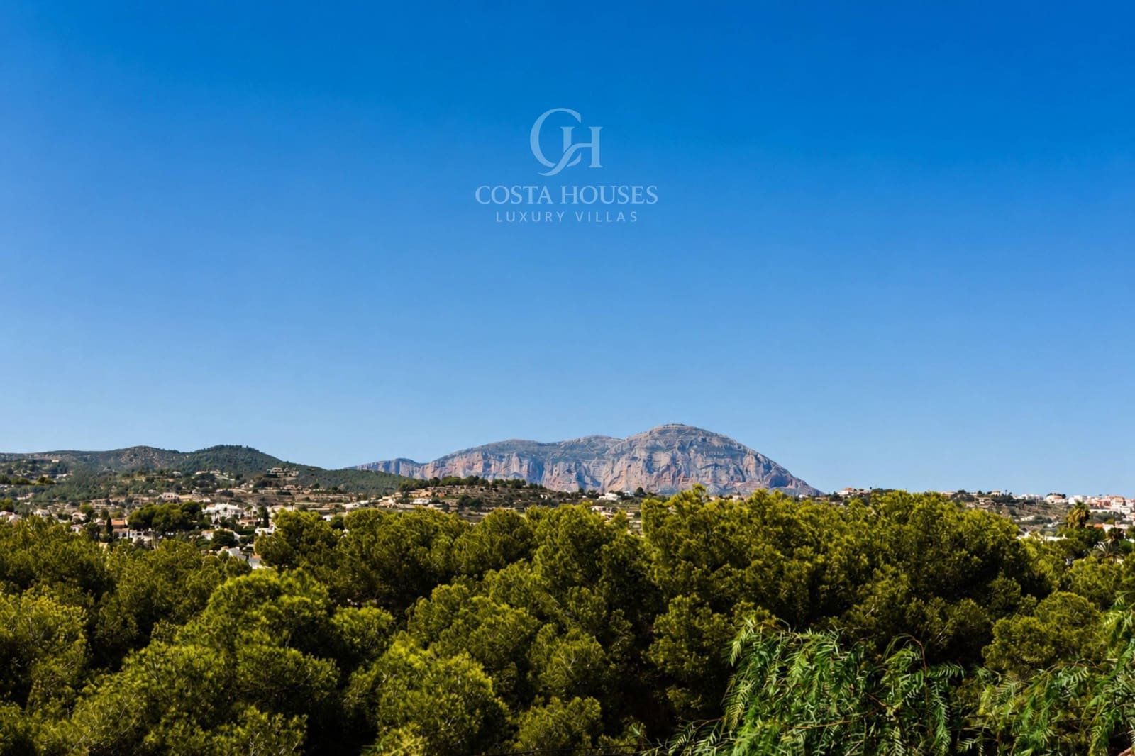 5 bedroom Villa for sale in Moraira with pool - € 1,300,000 (Ref: 9876389)