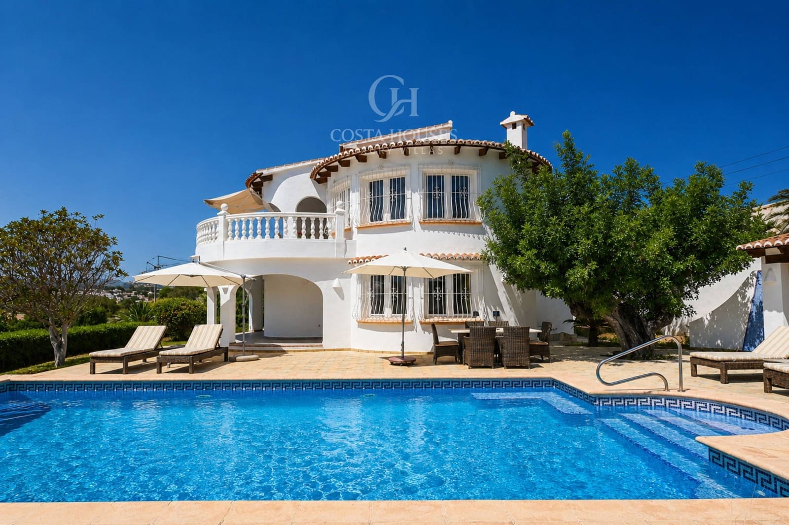 5 bedroom Villa for sale in Moraira with pool - € 1,300,000 (Ref: 9876389)
