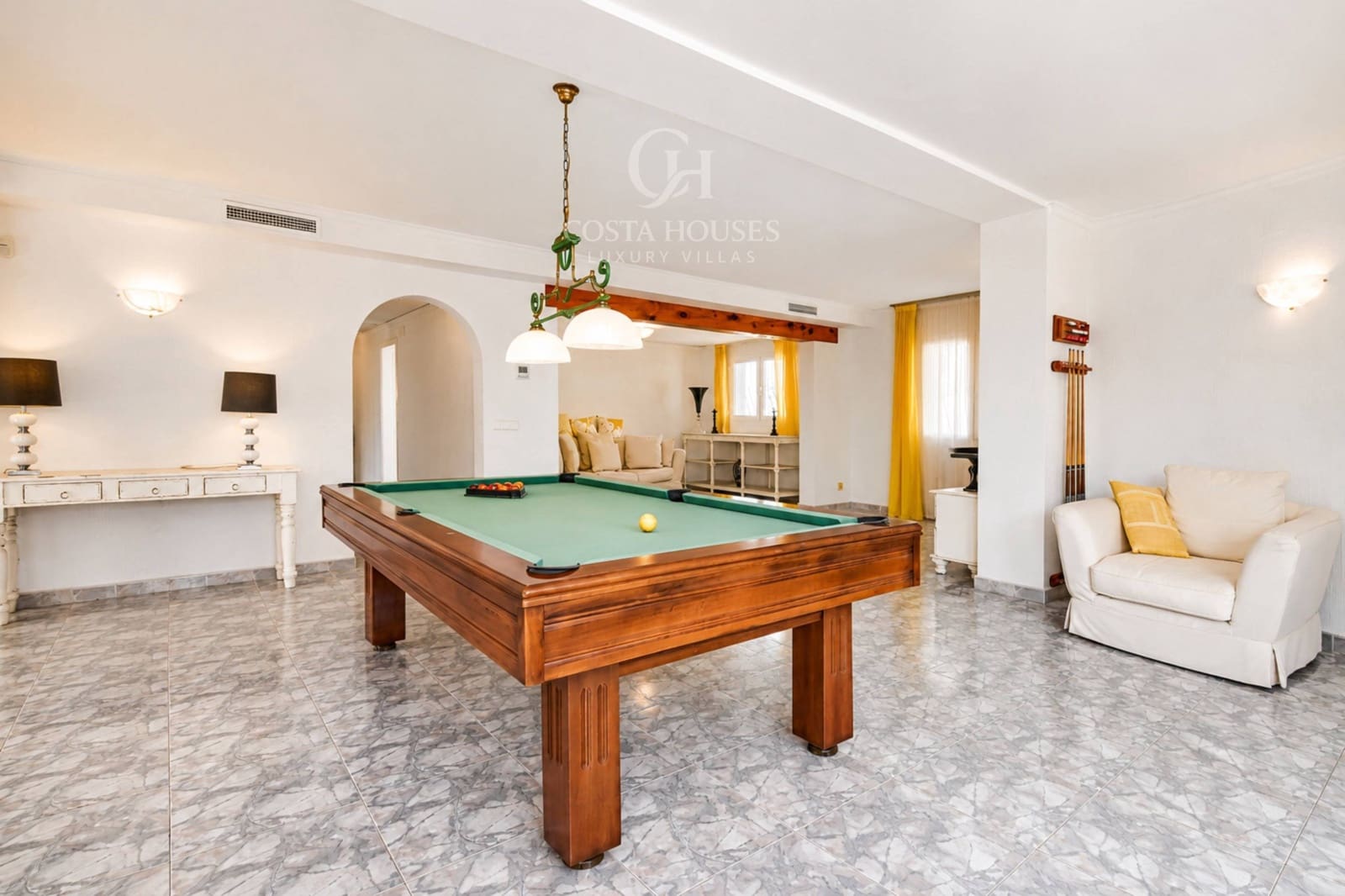 5 bedroom Villa for sale in Moraira with pool - € 1,300,000 (Ref: 9876389)