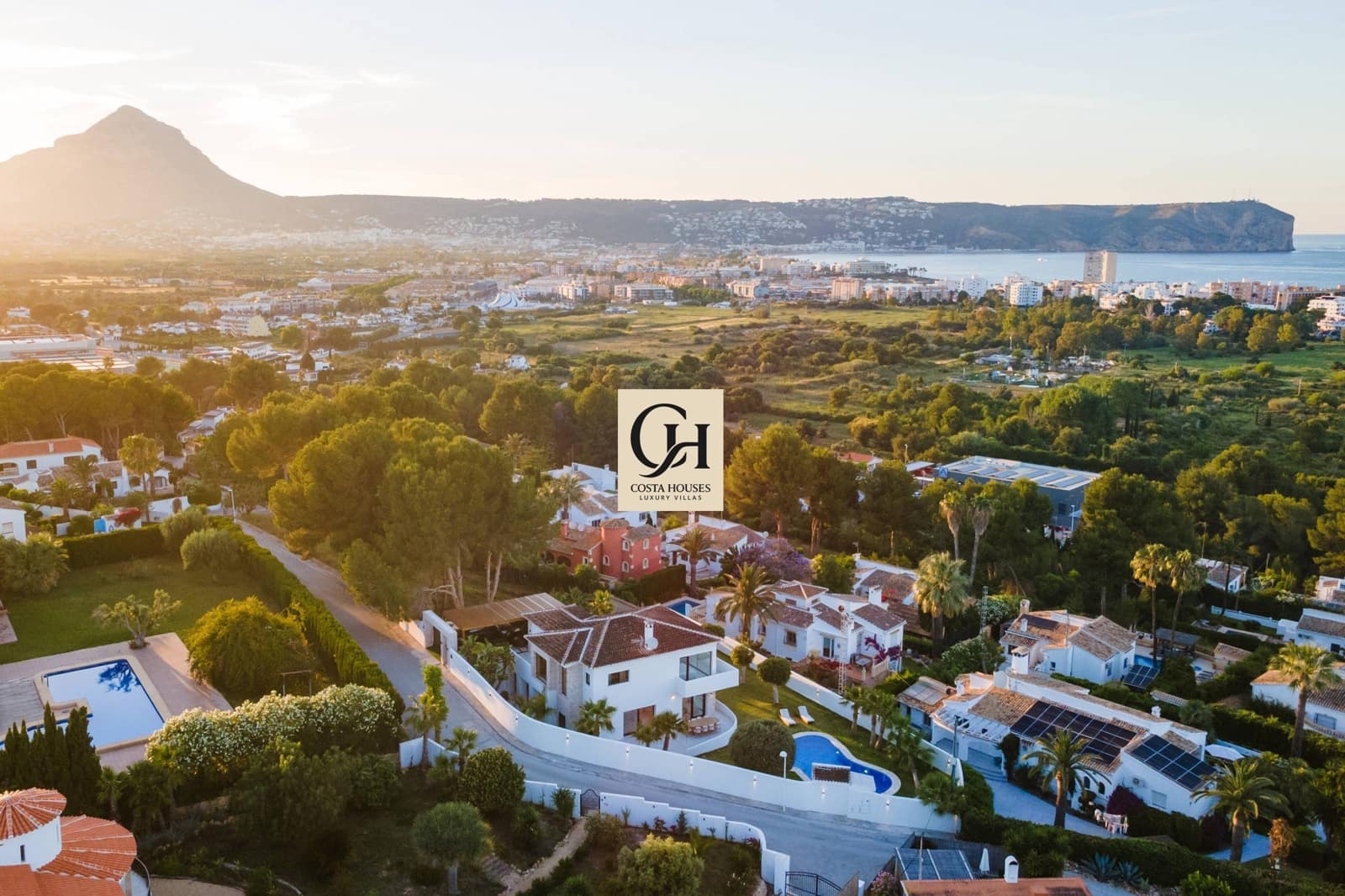 5 makuuhuone Huvila myytävänä paikassa Javea / Xabia mukana uima-altaan - 3 500 000 € (Ref: 9876391)