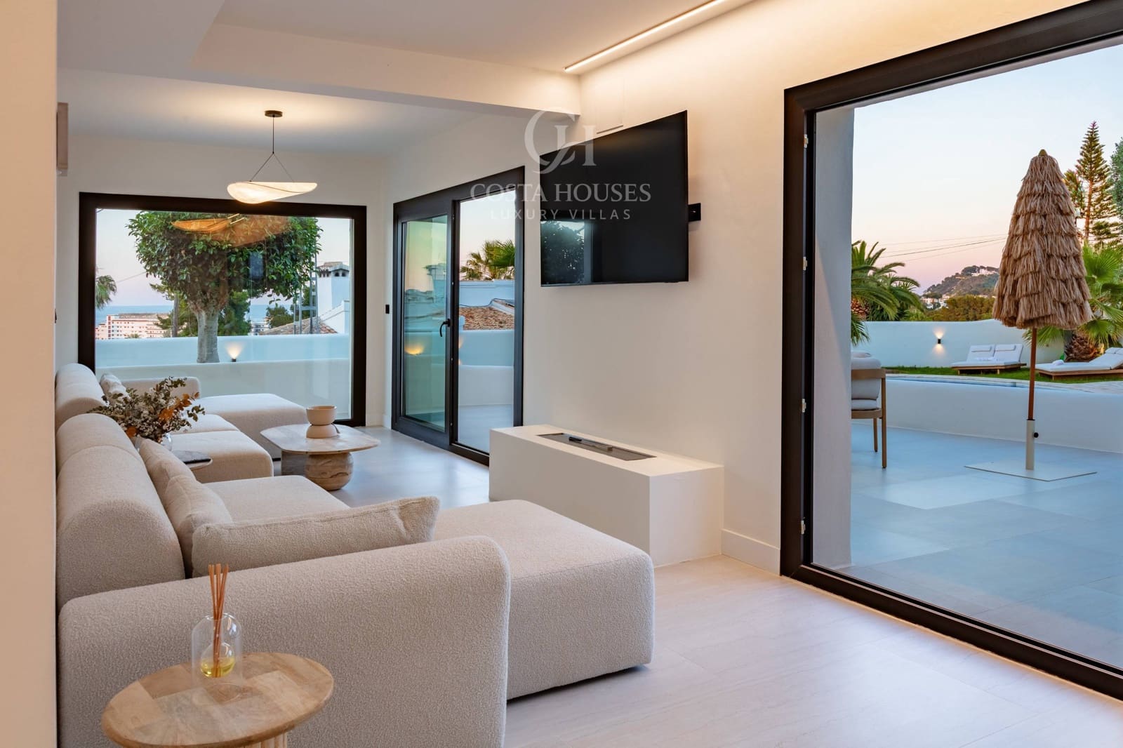 5 makuuhuone Huvila myytävänä paikassa Javea / Xabia mukana uima-altaan - 3 500 000 € (Ref: 9876391)