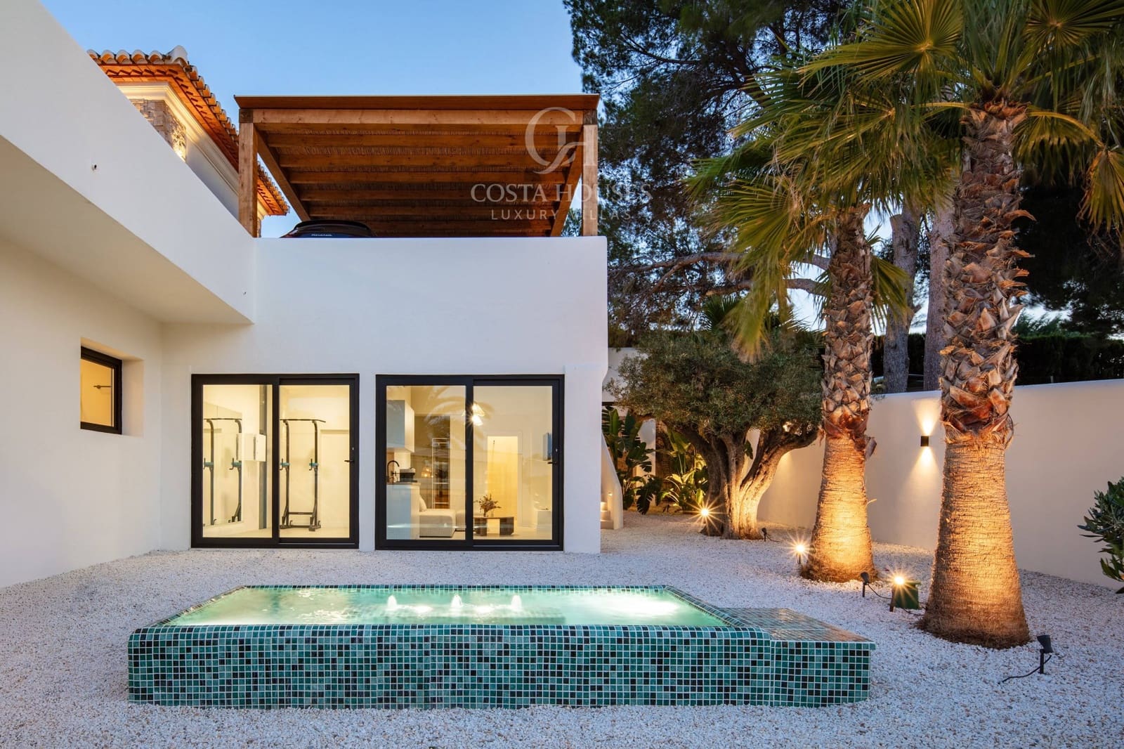 5 makuuhuone Huvila myytävänä paikassa Javea / Xabia mukana uima-altaan - 3 500 000 € (Ref: 9876391)