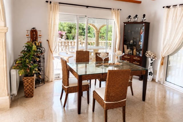 4 bedroom Villa for sale in Javea / Xàbia with pool - € 995,000 (Ref: 9884765)