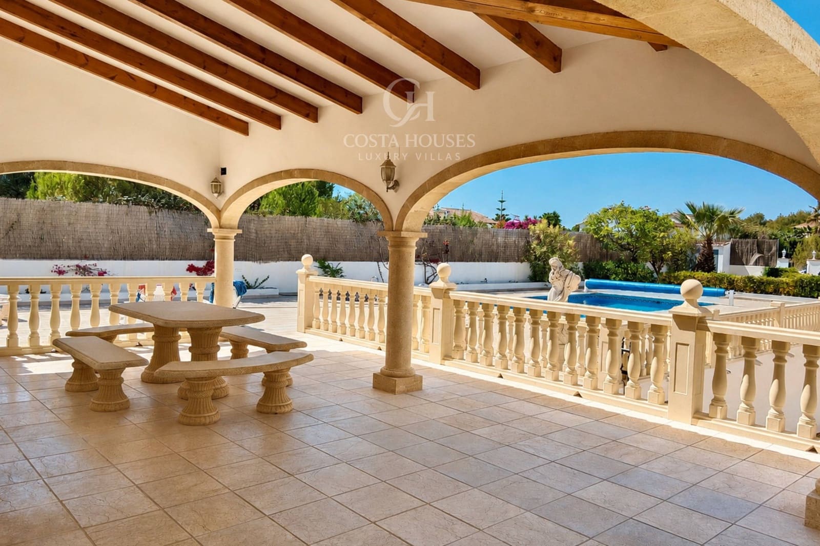 4 makuuhuone Huvila myytävänä paikassa Javea / Xabia mukana uima-altaan - 995 000 € (Ref: 9884765)
