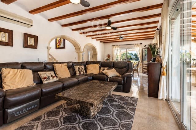4 bedroom Villa for sale in Javea / Xàbia with pool - € 995,000 (Ref: 9884765)