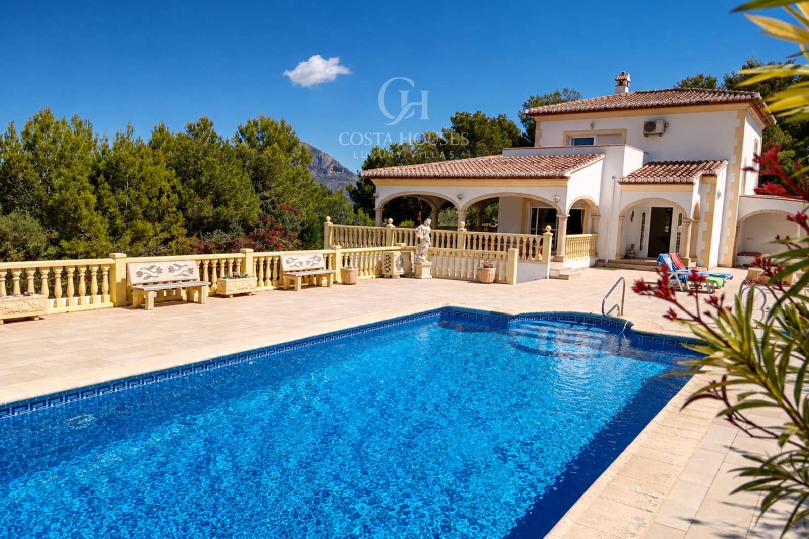 4 makuuhuone Huvila myytävänä paikassa Javea / Xabia mukana uima-altaan - 995 000 € (Ref: 9884765)