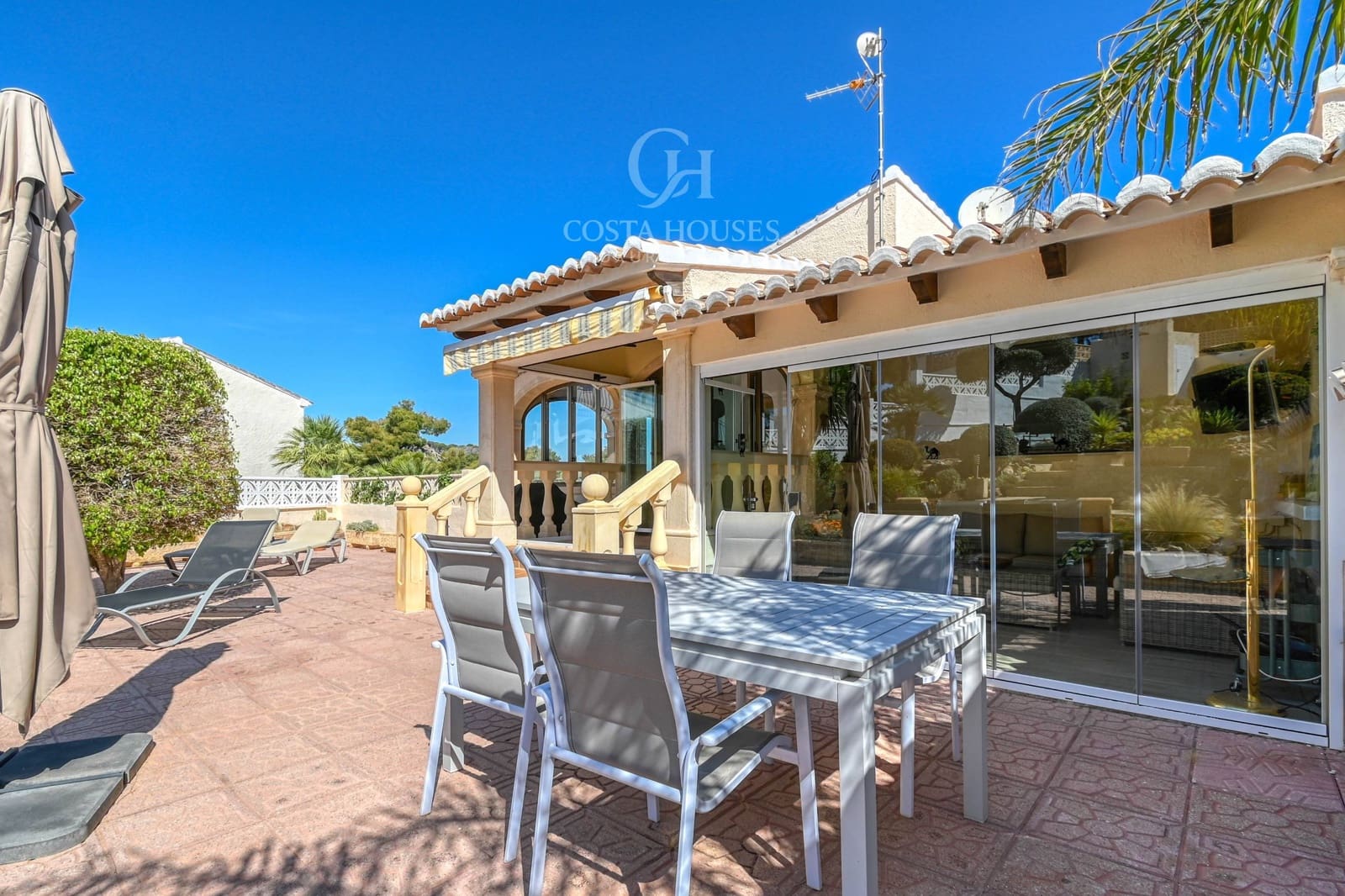 4 sovrum Villa till salu i Javea / Xabia med pool garage - 875 000 € (Ref: 9892318)