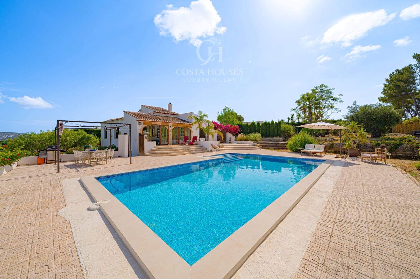 4 bedroom Villa for sale in Javea / Xabia with pool garage - € 1,100,000 (Ref: 9892319)