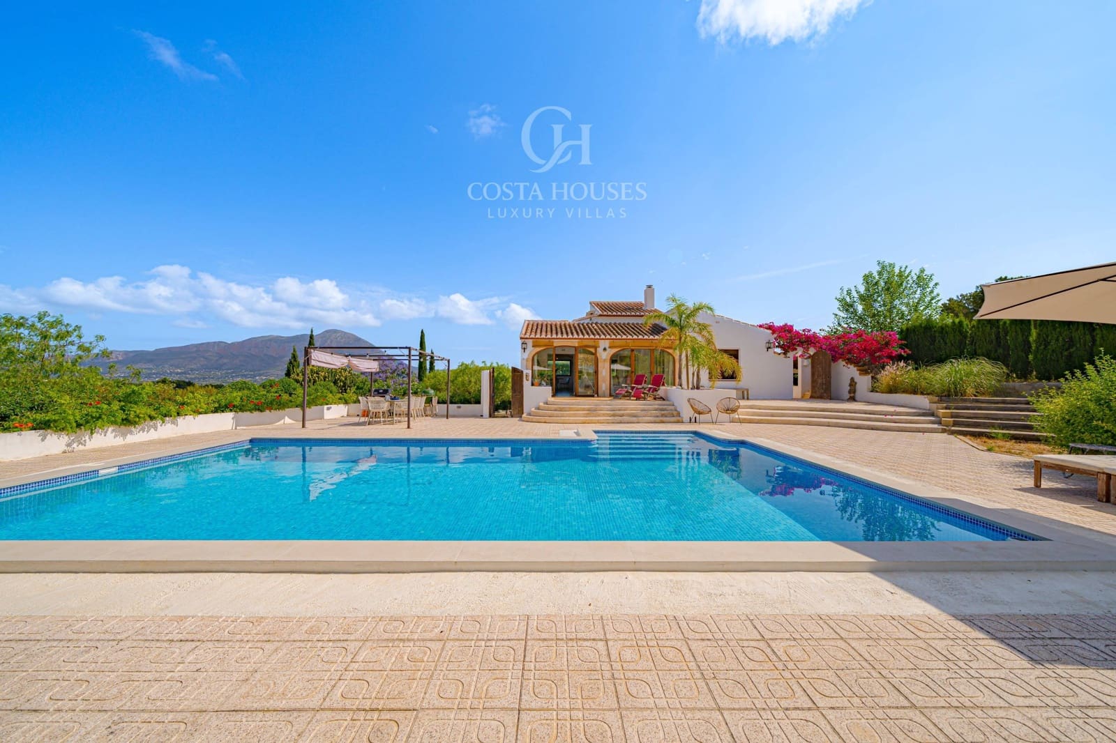 4 bedroom Villa for sale in Javea / Xabia with pool garage - € 1,100,000 (Ref: 9892319)