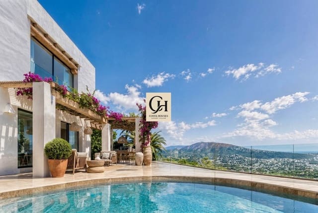 4 soverom Villa til salgs i Moraira, Teulada-Moraira - € 2 795 000 (Ref: 9913136)