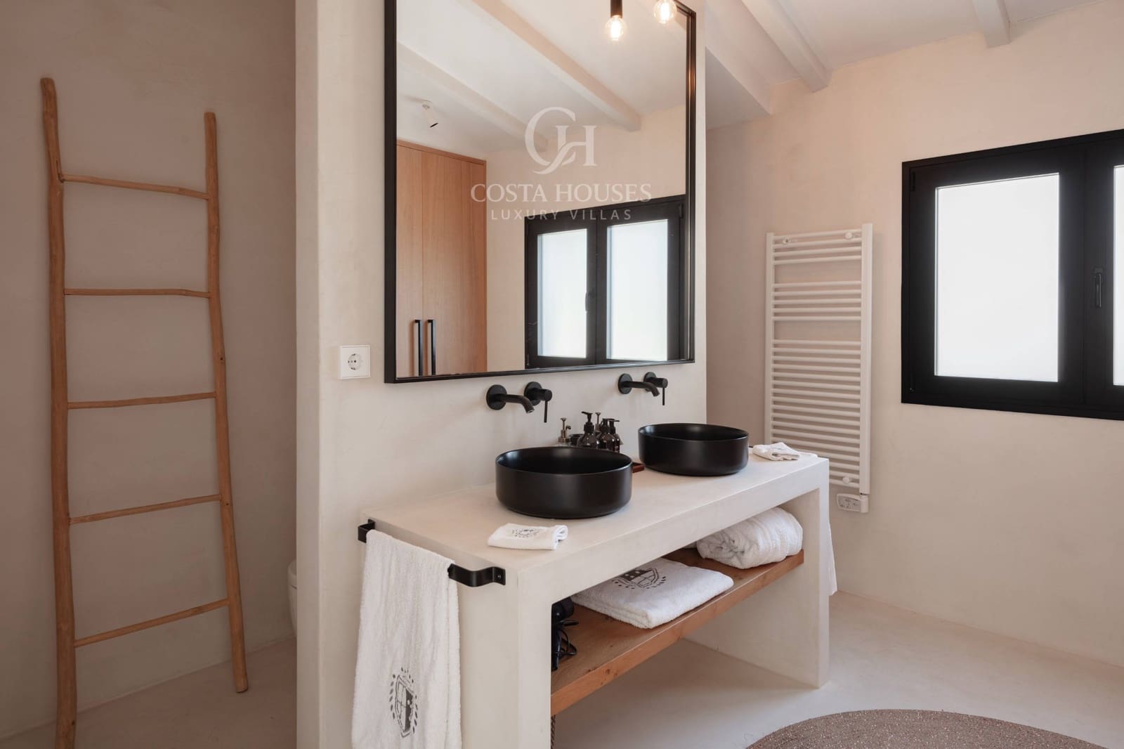 4 bedroom Villa for sale in Javea / Xabia with pool - € 1,550,000 (Ref: 9934182)