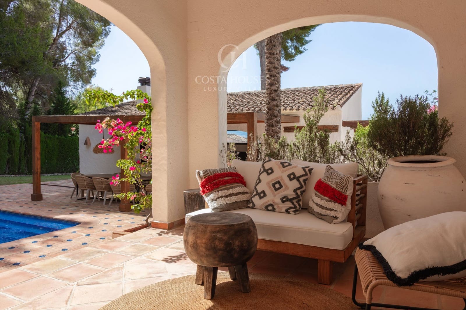 4 bedroom Villa for sale in Javea / Xabia with pool - € 1,550,000 (Ref: 9934182)