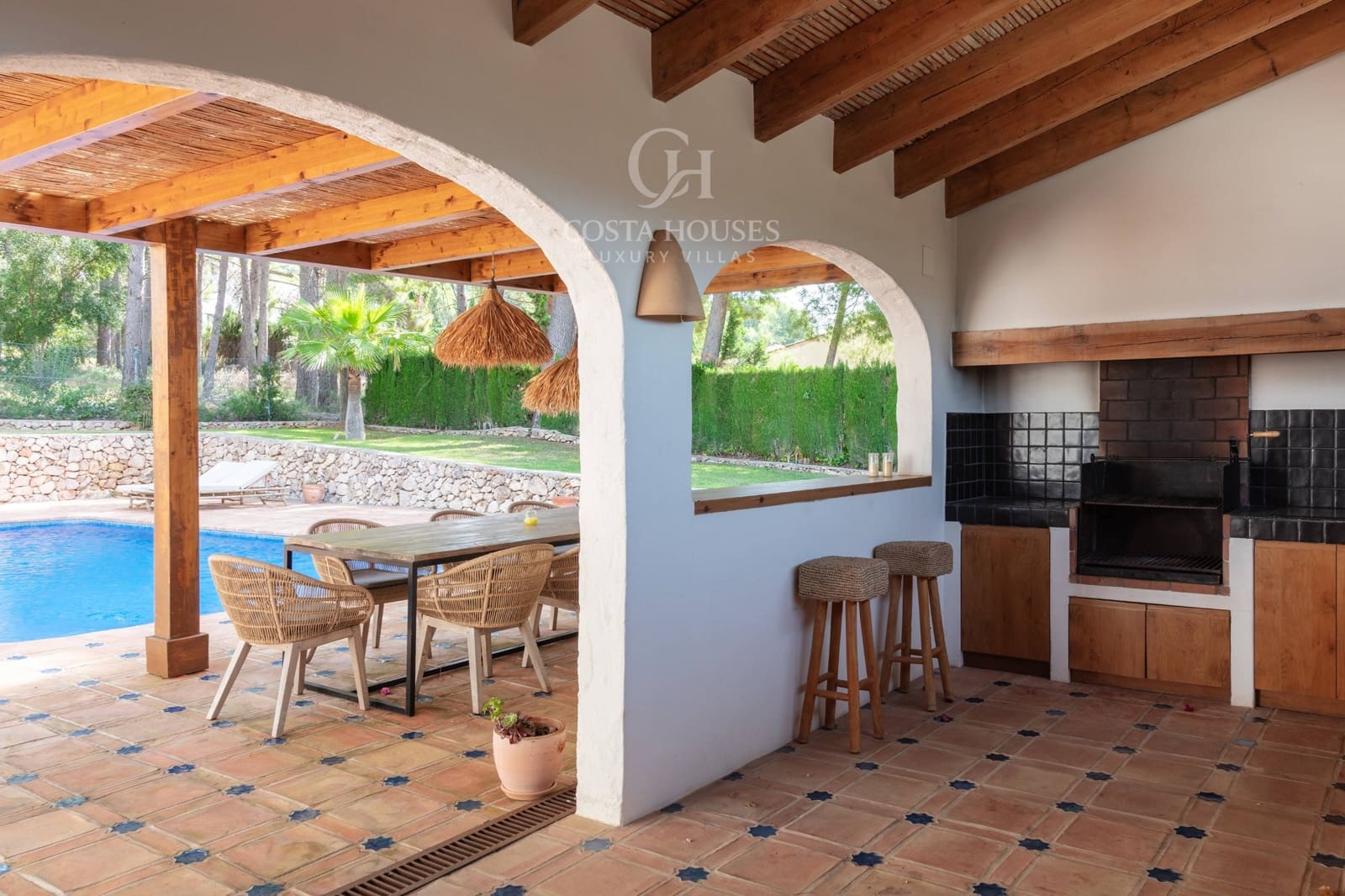 4 bedroom Villa for sale in Javea / Xabia with pool - € 1,550,000 (Ref: 9934182)