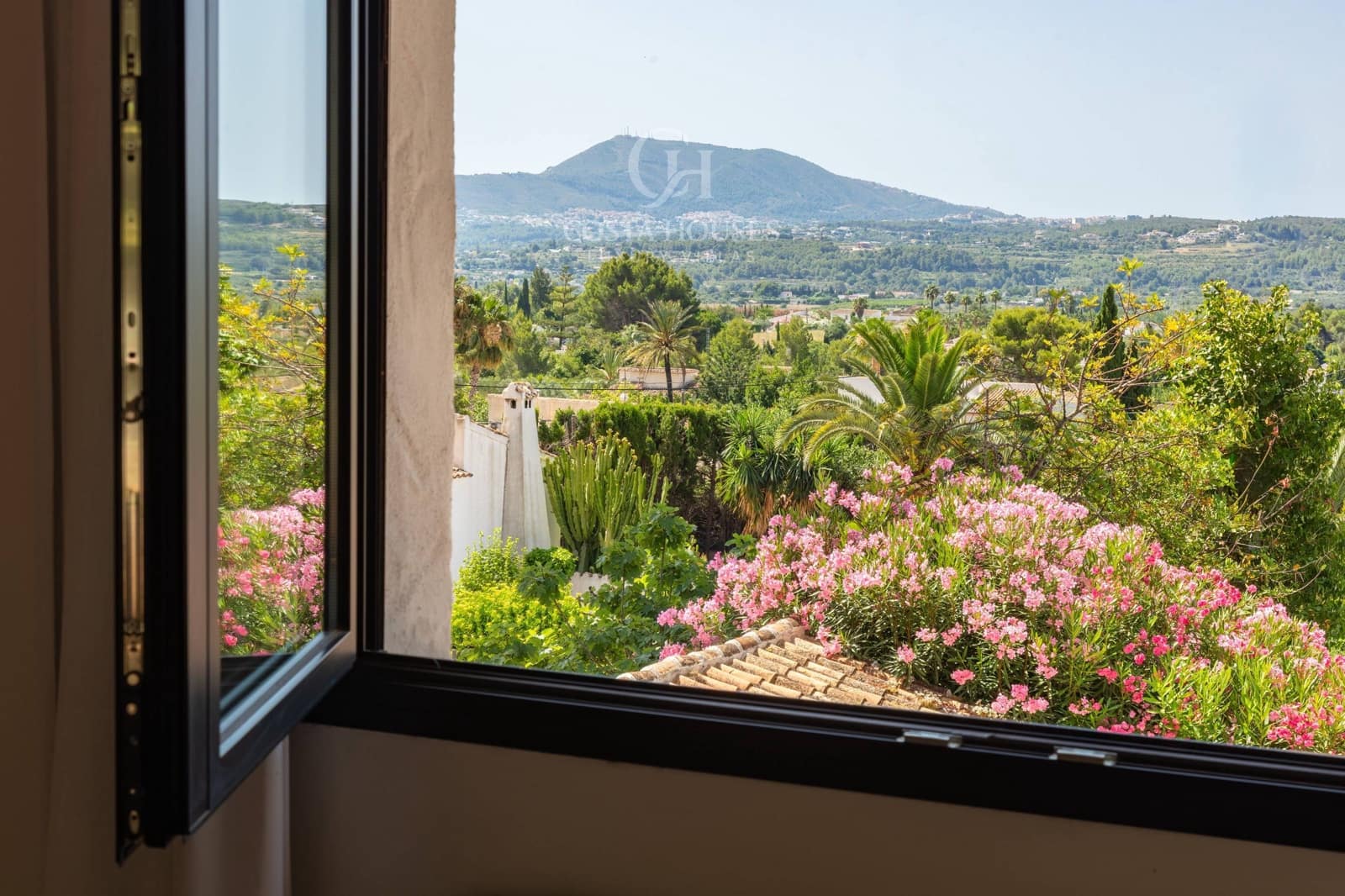 4 bedroom Villa for sale in Javea / Xabia with pool - € 1,550,000 (Ref: 9934182)