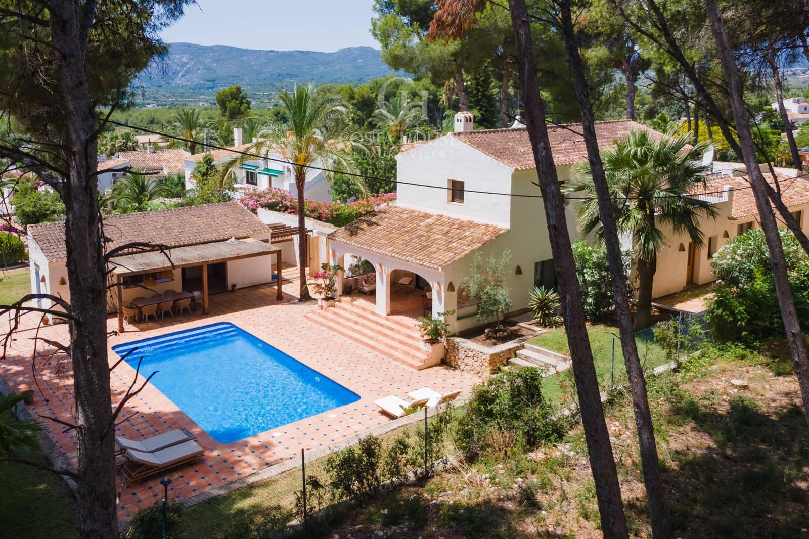 4 bedroom Villa for sale in Javea / Xabia with pool - € 1,550,000 (Ref: 9934182)