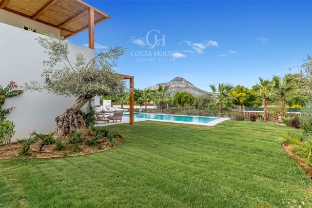 4 sypialnia Willa na sprzedaż w Javea / Xàbia z basenem garażem - 1 790 000 € (Ref: 9945697)